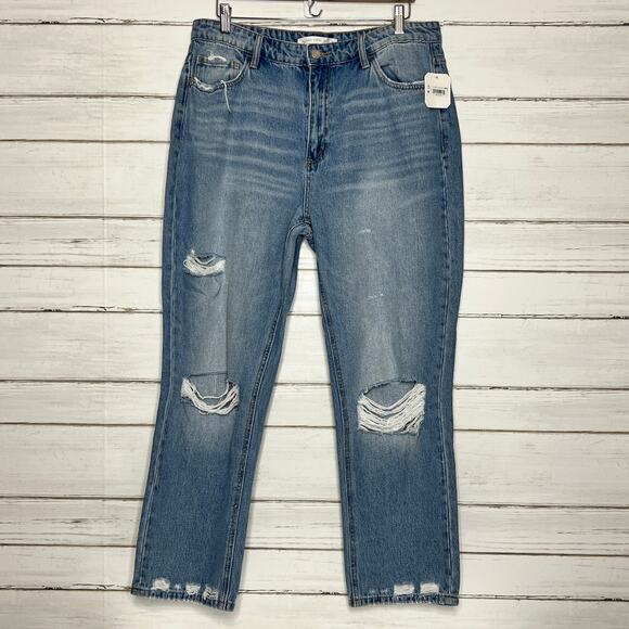 Altar’d State Vervet Cropped Distressed Denim Jeans Size 32 - Picture 1 of 12
